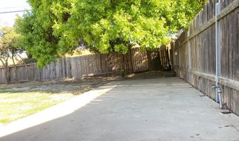 14069 Vista Dr, Armona, CA 93202