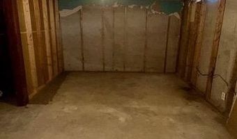 1501 Mardan Dr, Adrian, MI 49221