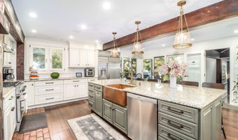 70 Obtuse Hill Rd, Brookfield, CT 06804