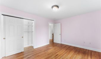 20 Wheelock Ave, Cranston, RI 02920