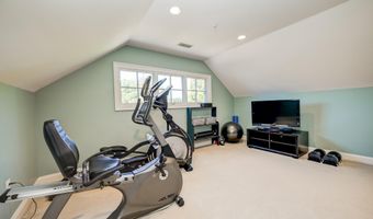 7505 MARBURY Rd, Bethesda, MD 20817