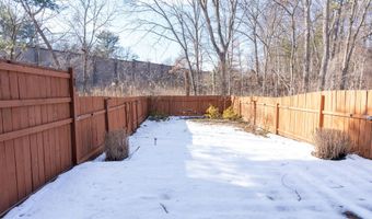 416 Greenhill Ct, Albany, NY 12203
