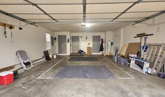 1204 Willow Dr, Aberdeen, SD 57401