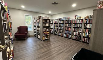 13 Pine Cone Dr, Alfred, ME 04002