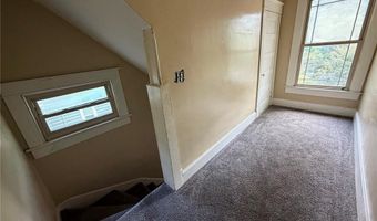 902 Royal St, Alton, IL 62002