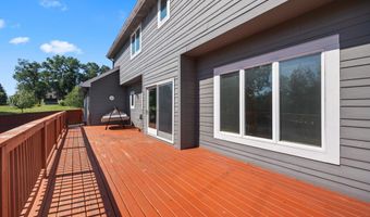923 S 10th St, Adel, IA 50003