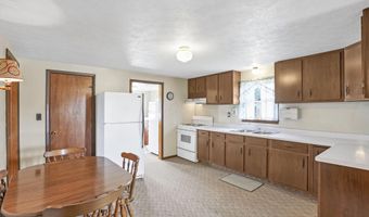 300 Halderman St, Amanda, OH 43102