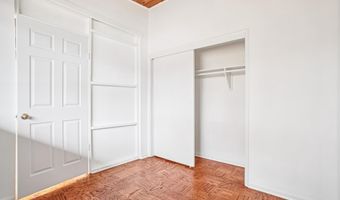 4333 AMERICANA Dr 203, Annandale, VA 22003