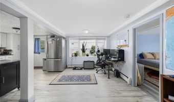 112 Center Ave, Middletown, RI 02842