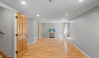 741 Morrison Ave S, Annandale, MN 55302