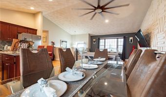 10 Flanders St, Johnston, RI 02919