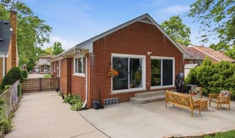 7829 Buckingham Ave, Allen Park, MI 48101
