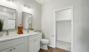 5086 Garden Grove Ln, Delhi, OH 45238