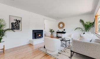 207 Kingsbury Dr, Aptos, CA 95003