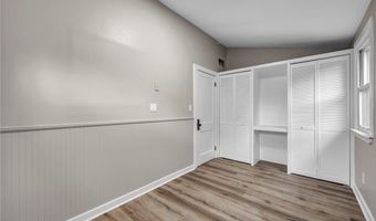 825 Dan St, Akron, OH 44310