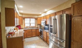 122 Parkside Dr, Algona, IA 50511