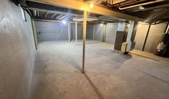 803 11th St, Aurora, NE 68818