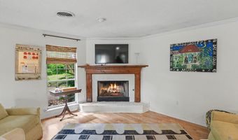 506 Esplanade Ave, Bay St. Louis, MS 39520