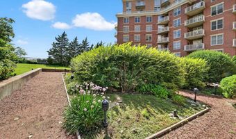 360 W Washington Ave 1204, Madison, WI 53703