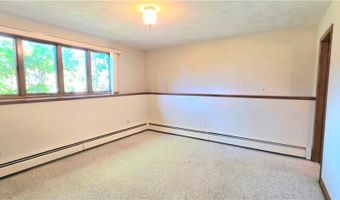 22 GROVE Ave, North Providence, RI 02911