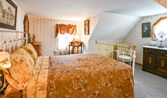 852 Pequawket Trl, Baldwin, ME 04091