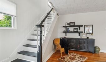 34 Carlisle St, Bergenfield, NJ 07621