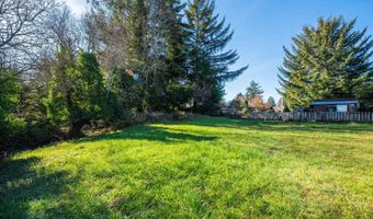 1168 2ND St, Bandon, OR 97411