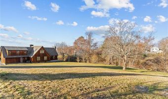 8 J H Dwyer Dr, Middletown, RI 02842