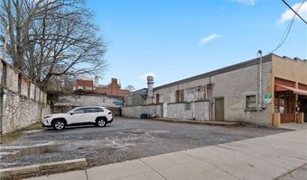 382 Thames St, Bristol, RI 02809