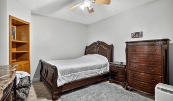 1100 Chicory Ln, Aurora, MO 65605