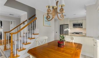 213 Corey Ln 213, Middletown, RI 02842