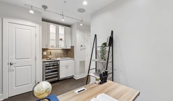 652 L St NE 1, Washington, DC 20002