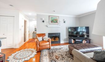 46 Stetson Pl 46, Danbury, CT 06811