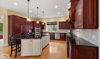 170 Fern Dr #11, Addison Twp., MI 48367