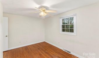 14 Morgan Blvd, Asheville, NC 28704