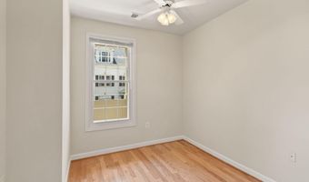 1321 N ADAMS Ct 201, Arlington, VA 22201