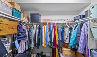 4 Clarke St, Warwick, RI 02886