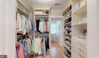 7565 MARSHALL Dr, Annandale, VA 22003