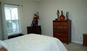6418 N 141st St, Basehor, KS 66007