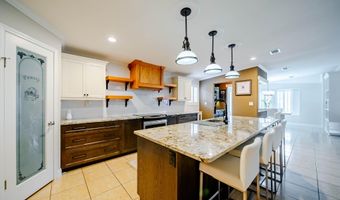 6164 N Ironwood Ln, Atlantis, FL 33462