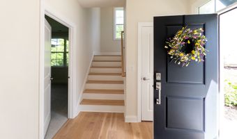 25 Brentwood Cir 25, Danbury, CT 06810