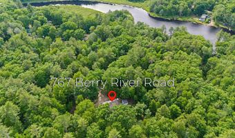 767 Berry River Rd, Barrington, NH 03825