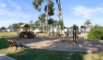 25 Chinquapin St, Beaufort, SC 29906