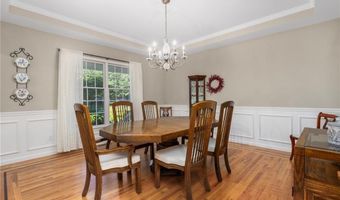 11 Prides Crossing Ln, North Kingstown, RI 02874