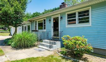 16 Pennsylvania Ave, Jamestown, RI 02835