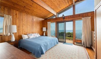 1035 Mohegan Trl, Block Island, RI 02807