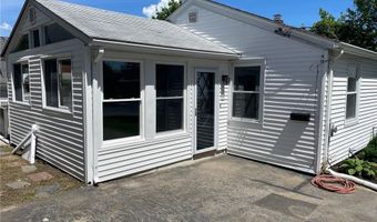 29 TACOMA St, Cranston, RI 02920