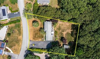 155 Oakdale Rd, North Kingstown, RI 02852