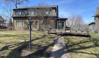 15548 Dodge Ave, Clear Lake, IA 50428