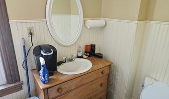 329 Jefferson St, Algonquin, IL 60102